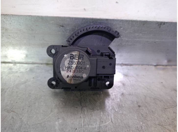 Recambio de motor calefaccion para citroën ds5 2.0 hdi 165 hybrid4 4x4 referencia OEM IAM Z5509001 DE TRAMPILLA BEHR MINEBEA
