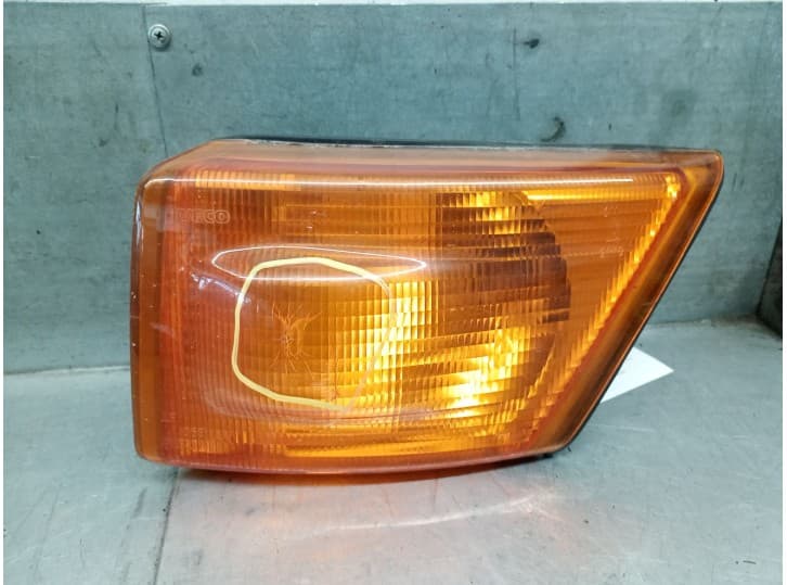 Recambio de piloto delantero izquierdo para iveco daily iii caja/chasis 35 c 15 referencia OEM IAM 500320426
