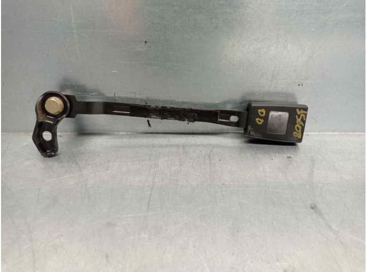 Recambio de enganche cinturon delantero derecho para audi a6 c5 avant (4b5, 4b6) 2.5 tdi referencia OEM IAM 4B0857756D DEL DER 5