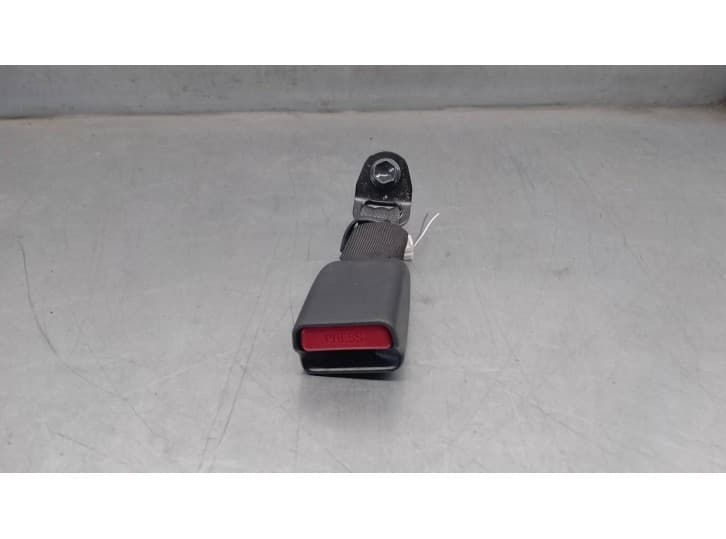 Recambio de enganche cinturon trasero derecho para citroën c1 ii (pa_, ps_) 1.0 vti 72 referencia OEM IAM 3091046I0AA TRASER DER