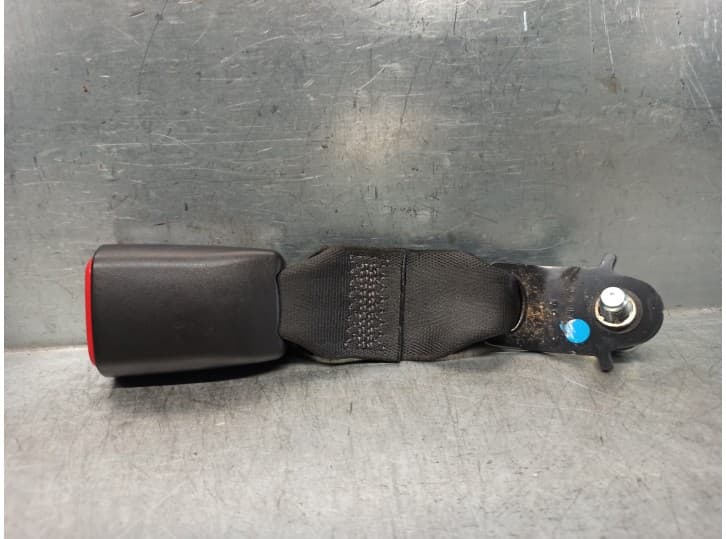 Recambio de enganche cinturon trasero izquierdo para chevrolet captiva (c100, c140) 2.0 d referencia OEM IAM 96475892 TRAS DER 2