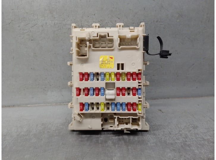 Recambio de caja reles / fusibles para nissan almera ii (n16) 1.5 referencia OEM IAM 243505M310