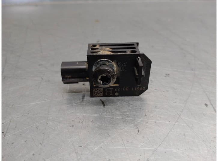 Recambio de sensor impacto para opel astra j sports tourer (p10) 1.7 cdti (35) referencia OEM IAM 13502577