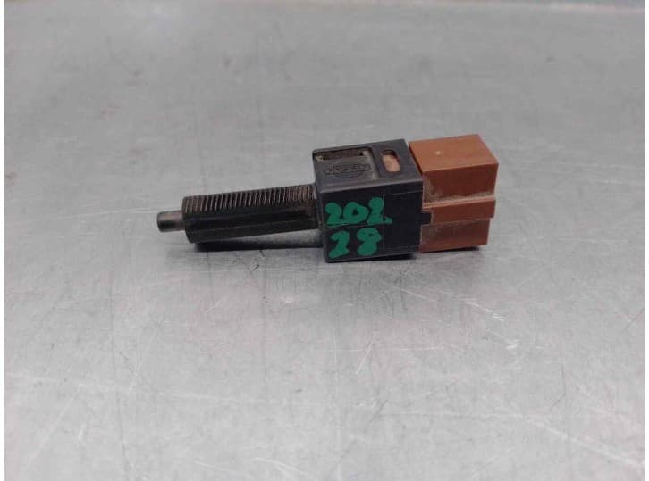 Recambio de interruptor para nissan qashqai i (j10, nj10) 2.0 dci referencia OEM IAM 25300AT300