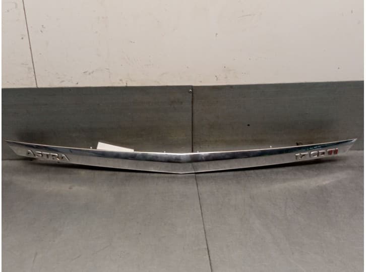 Recambio de maneta exterior porton para opel astra h (a04) 1.7 cdti (l48) referencia OEM IAM 13223917 13266479