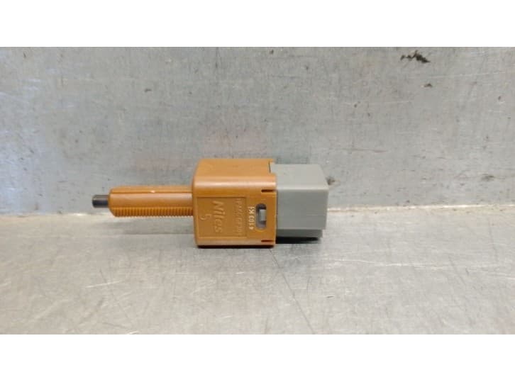 Recambio de interruptor para renault clio v (b7_) 1.6 e-tech 140 (b7mu) referencia OEM IAM 25320JN00A 25320JN00A