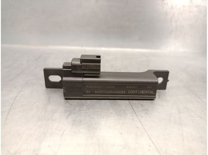 Recambio de antena para dacia duster iii (hm_) 1.0 tce lpg referencia OEM IAM A3C0086970000 CONTINENTAL