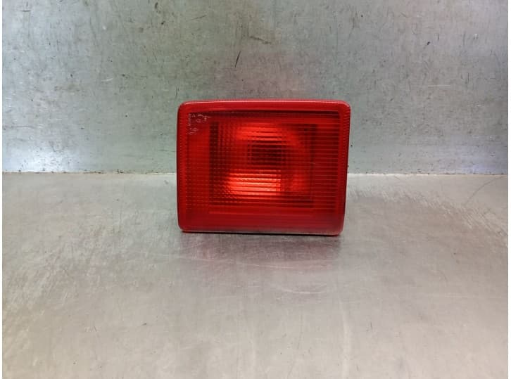 Recambio de faro antiniebla trasero izquierdo para peugeot 407 sw (6e_, 6d_) 2.0 hdi 135 referencia OEM IAM 9646507480 6350T4