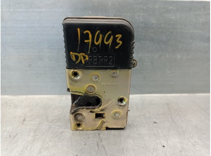 Recambio de cerradura puerta delantera derecha para peugeot expert furgoneta (222) 2.0 hdi referencia OEM IAM 9136K2 CLEMA CIEGA