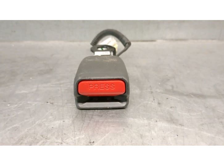 Recambio de enganche cinturon trasero central para kia sportage iv (ql, qle) 1.6 crdi referencia OEM IAM 89830F1000WK 89830F1000