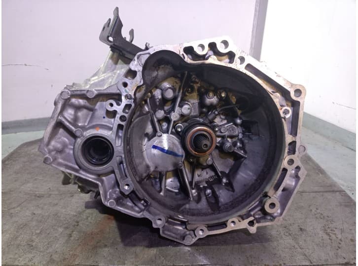 Recambio de caja cambios para toyota yaris (_p13_) 1.5 (nsp131_) referencia OEM IAM 303000D510 303000D510