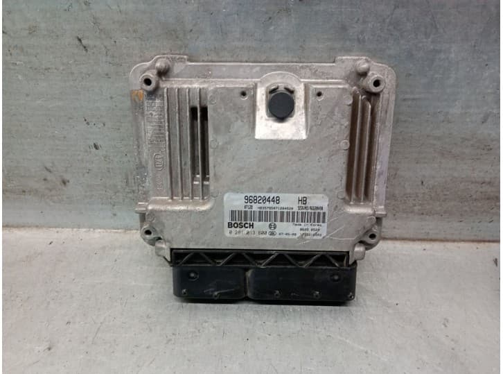 Recambio de centralita motor uce para chevrolet lacetti (j200) 2.0 d referencia OEM IAM 96820448 96820448