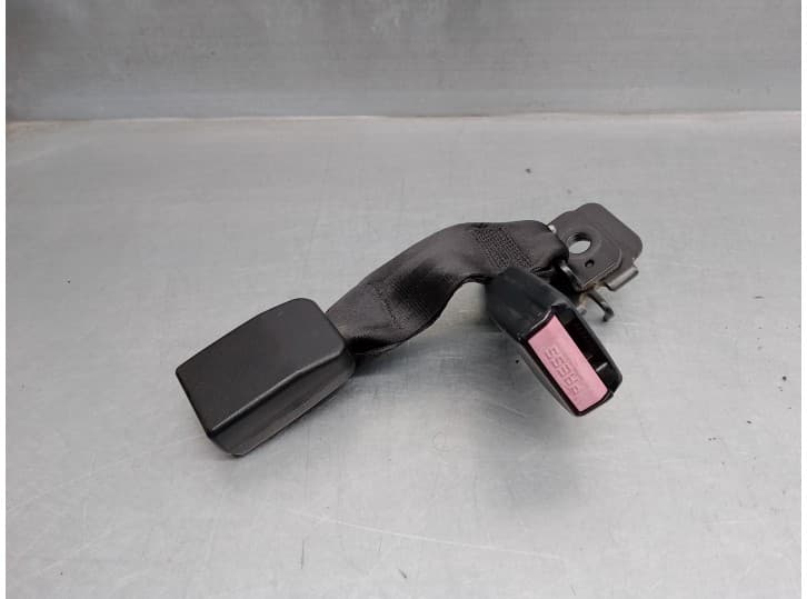 Recambio de enganche cinturon trasero derecho para citroën c4 i sedán 1.6 16v referencia OEM IAM 96593928XX TRA DER 4 PUERTAS