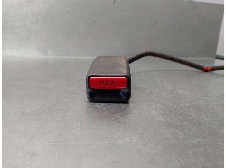 Recambio de enganche cinturon delantero derecho para honda civic viii hatchback (fn, fk) 2.2 ctdi (fk3) referencia OEM IAM 81416
