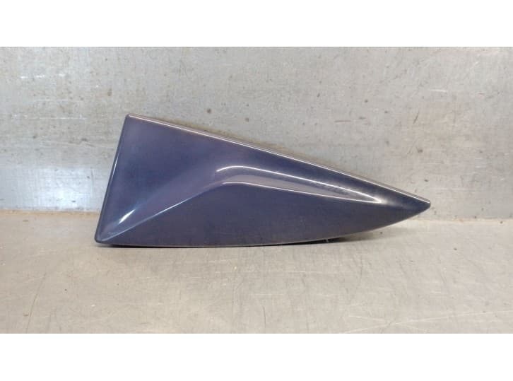Recambio de molduras traseras para renault clio iv (bh_) 0.9 tce 90 referencia OEM IAM 960539301R 960432418R