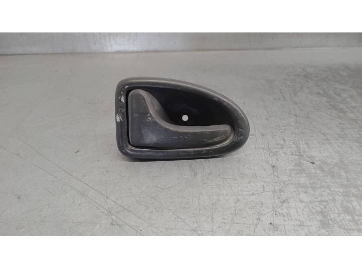 Recambio de maneta interior delantera izquierda para opel vivaro a furgoneta (x83) 2.0 cdti (f7) referencia OEM IAM 7700423887