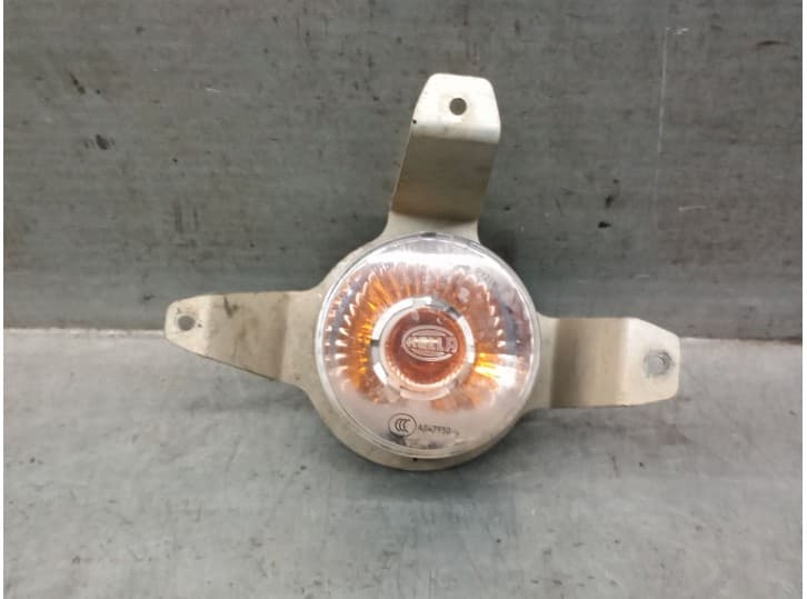 Recambio de piloto delantero derecho para santana 300/350 1.6 hdi 4x4 referencia OEM IAM A047950 A047950