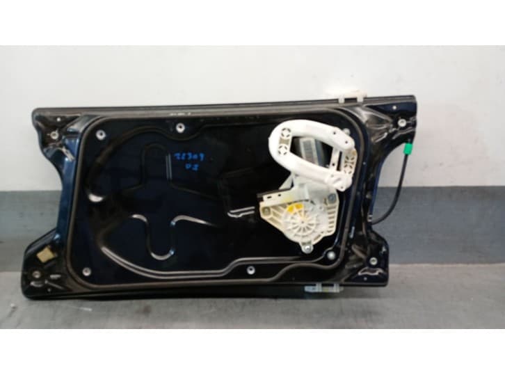 Recambio de elevalunas delantero izquierdo para land rover range rover sport i (l320) 3.0 d 4x4 referencia OEM IAM LR013867 LR01
