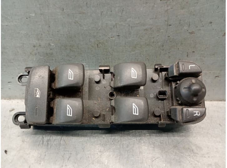 Recambio de mando elevalunas delantero izquierdo para land rover range rover sport i (l320) 3.0 d 4x4 referencia OEM IAM AH22145