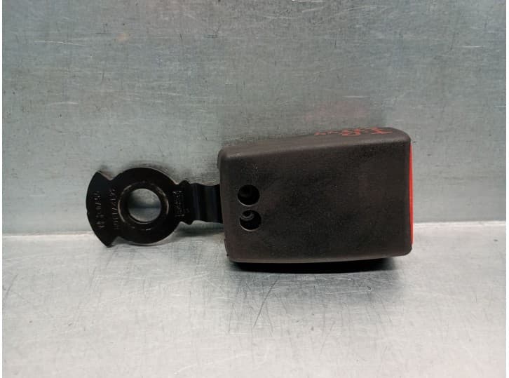 Recambio de enganche cinturon trasero derecho para ford transit connect v408 furgón/monospace 1.6 tdci referencia OEM IAM DT11K6
