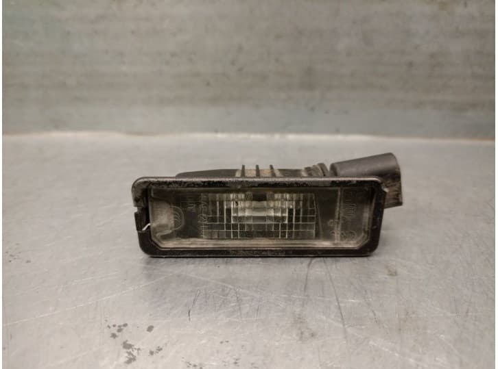 Recambio de piloto matricula para porsche cayenne (92a) 3.0 diesel referencia OEM IAM 1K8943021