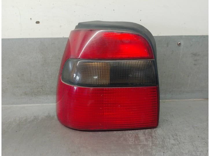 Recambio de piloto trasero izquierdo para skoda felicia ii (6u1) 1.3 referencia OEM IAM 6U0945095A