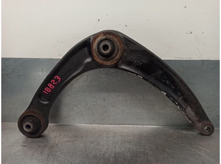 Recambio de brazo suspension inferior delantero derecho para citroën c4 i sedán 1.6 16v referencia OEM IAM 557451