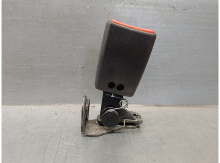 Recambio de enganche cinturon trasero izquierdo para ford mondeo iv turnier (ba7) 2.0 tdci referencia OEM IAM 34030748 TRA IZQ 5