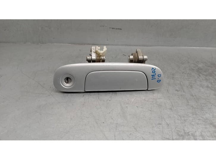 Recambio de maneta exterior delantera derecha para mazda 323 f vi hatchback (bj) 2.0 td referencia OEM IAM CB0458410B 5 PUERTAS