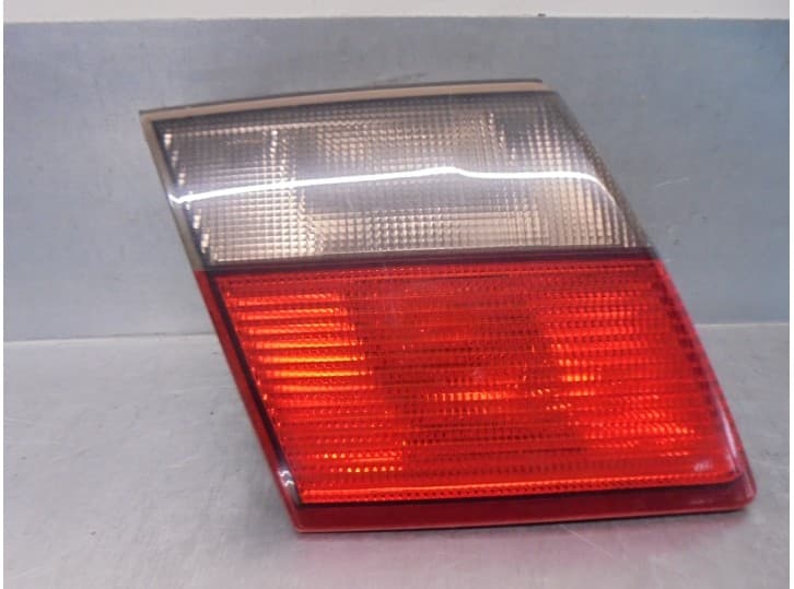 Recambio de piloto trasero porton izquierdo para saab 9-5 (ys3e) 2.3 t referencia OEM IAM 4561536 DE PORTON 4 PUERTAS