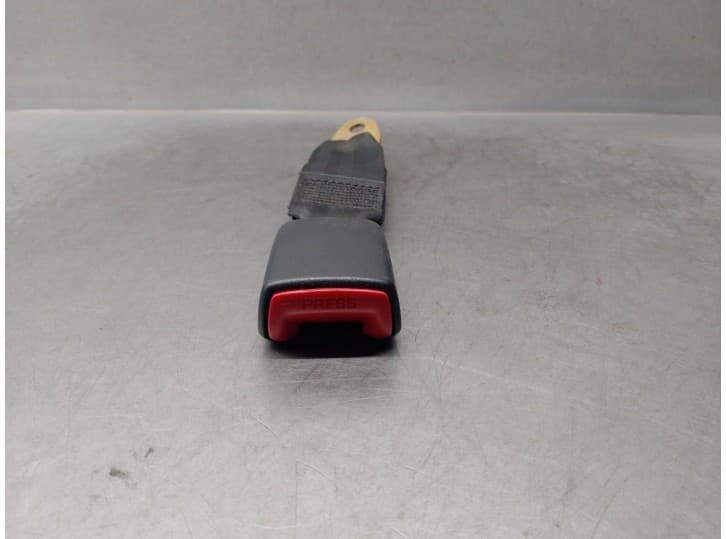 Recambio de enganche cinturon trasero derecho para nissan altima 3.5 referencia OEM IAM 88842ZB201 TRASERO DERECHO 4 PUERTAS
