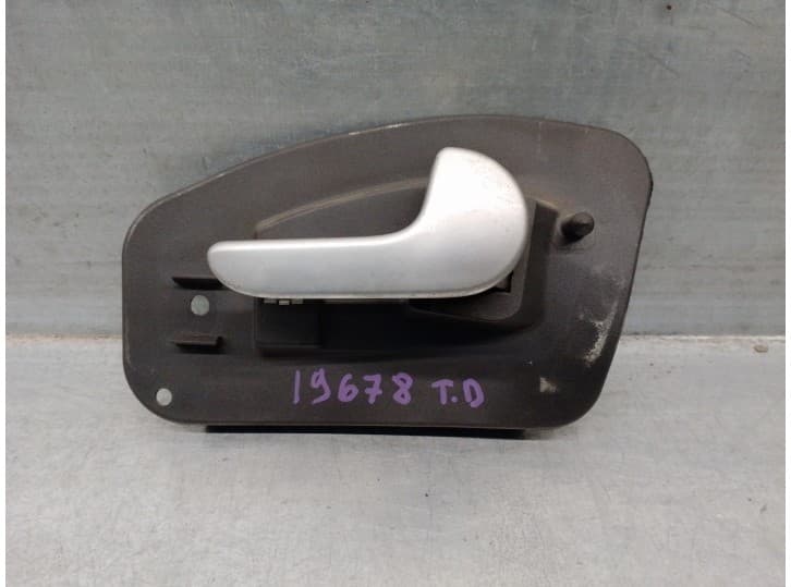 Recambio de maneta interior trasera derecha para opel corsa c (x01) 1.3 cdti (f08, f68) referencia OEM IAM 13110963 5 PUERTAS