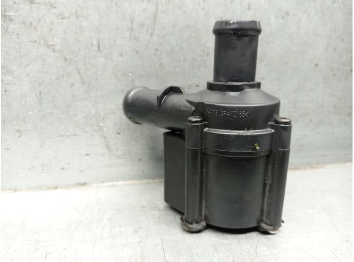 Recambio de bomba agua para audi a5 (f53, f5p) 2.0 tfsi quattro referencia OEM IAM 06H121601N 06H121601N 704071220