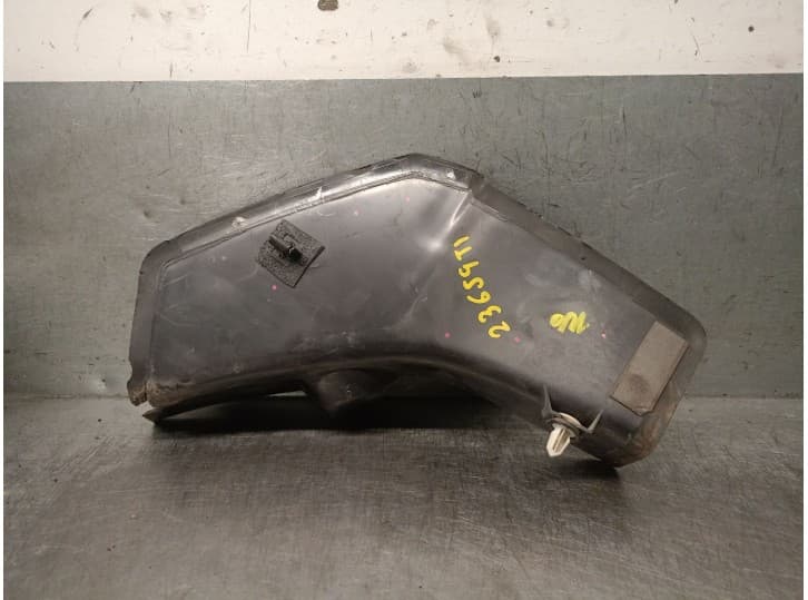Recambio de molduras traseras para jaguar f-pace (x761) 2.0 td4 awd referencia OEM IAM HK8328660AD T4A13141