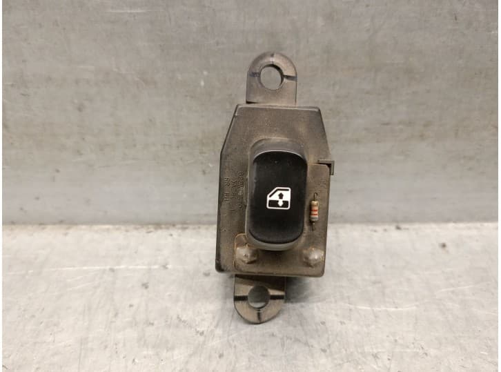 Recambio de mando elevalunas trasero derecho para hyundai lantra ii (j-2) 1.9 d referencia OEM IAM 9358029000