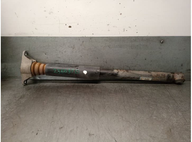 Recambio de amortiguador trasero derecho para mazda 3 sedán (bm_, bn_) 2.2 d referencia OEM IAM B45A28700A B45A28910B