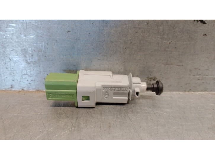 Recambio de interruptor para renault twingo iii (bcm_, bca_) 0.9 tce 90 referencia OEM IAM 8200276360D 8200276360