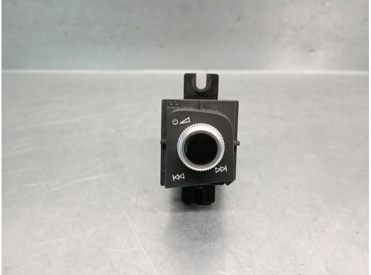 Recambio de mando multifuncion para audi a5 (f53, f5p) 2.0 tfsi quattro referencia OEM IAM 8W1919616 8W1919616