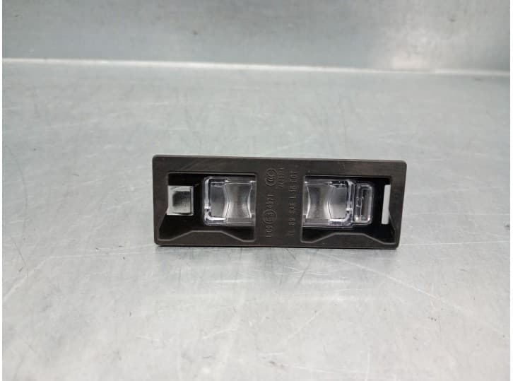Recambio de piloto matricula para audi a5 (f53, f5p) 2.0 tfsi quattro referencia OEM IAM 8W6943021 8W6943021