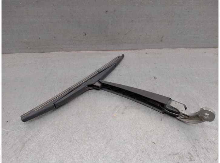 Recambio de brazo limpia trasero para ford focus iii 1.6 tdci referencia OEM IAM BM5117406AC 1786268