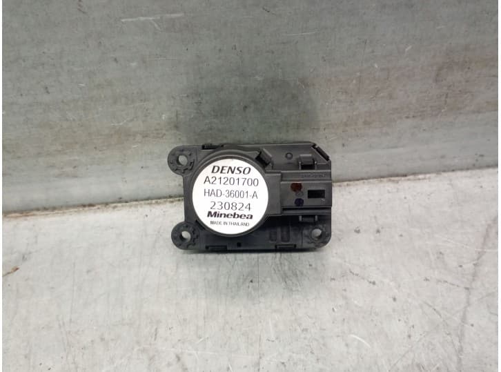 Recambio de motor apertura trampillas climatizador para renault 5 e-tech electric p01 /rbe / a1bea1a50000 referencia OEM IAM A21