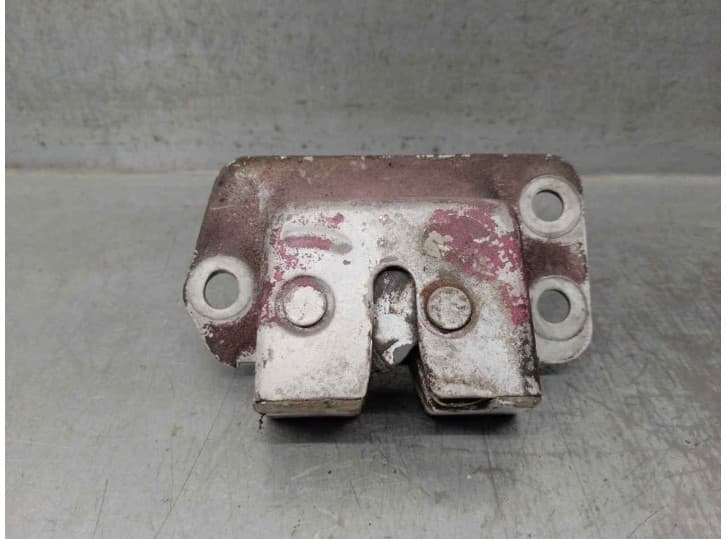 Recambio de cerradura puerta trasera derecha para nissan vanette cargo furgoneta (hc 23) 2.3 d referencia OEM IAM 825020C310 DE