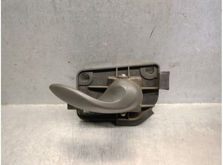 Recambio de maneta interior delantera derecha para fiat punto (188_) 1.9 jtd referencia OEM IAM 735267590 735267590