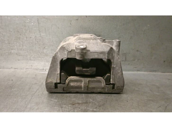 Recambio de soporte motor derecho para volkswagen golf v (1k1) 1.6 referencia OEM IAM 1K0199262AC 1K0199262L