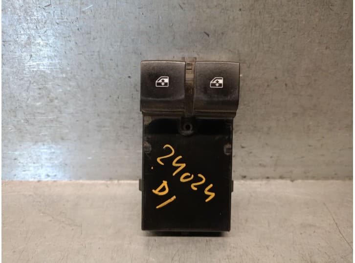 Recambio de mando elevalunas delantero izquierdo para opel meriva b monospace (s10) 1.3 cdti (75) referencia OEM IAM 13305978 13