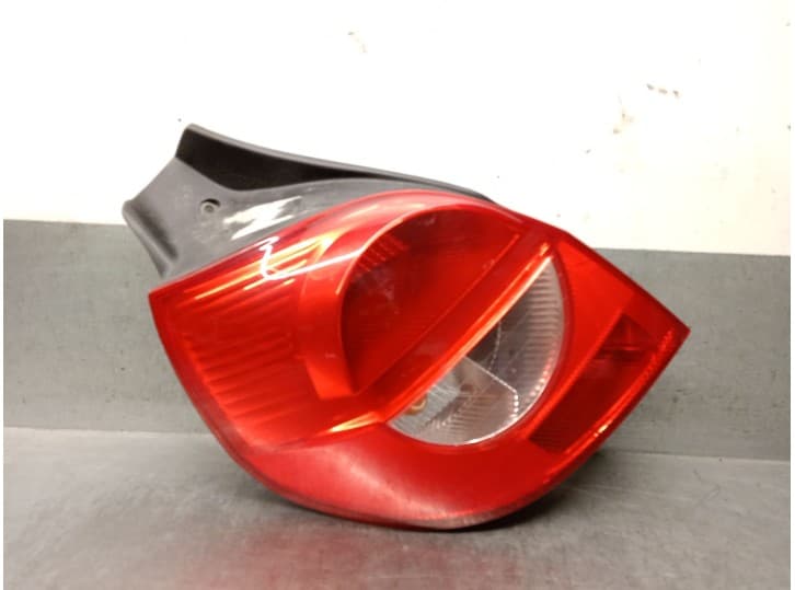 Recambio de piloto trasero izquierdo para renault clio iii (br0/1, cr0/1) 1.5 dci (br17, cr17) referencia OEM IAM K9KT766 K9KT76