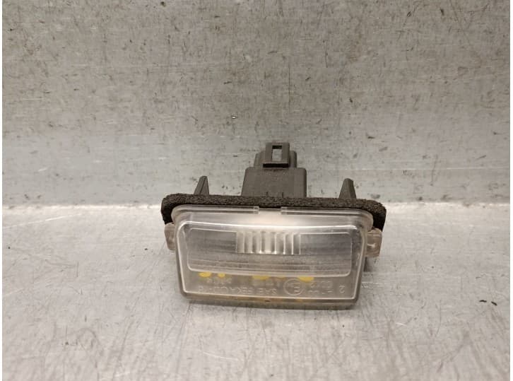 Recambio de piloto matricula para toyota avensis sedán (_t27_) 2.0 d-4d (wwt271_) referencia OEM IAM 812700D120 812700D120