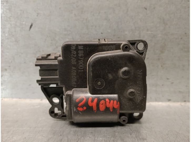 Recambio de motor apertura trampillas climatizador para chrysler grand voyager v (rt) 2.8 crd referencia OEM IAM 8679001 6803333