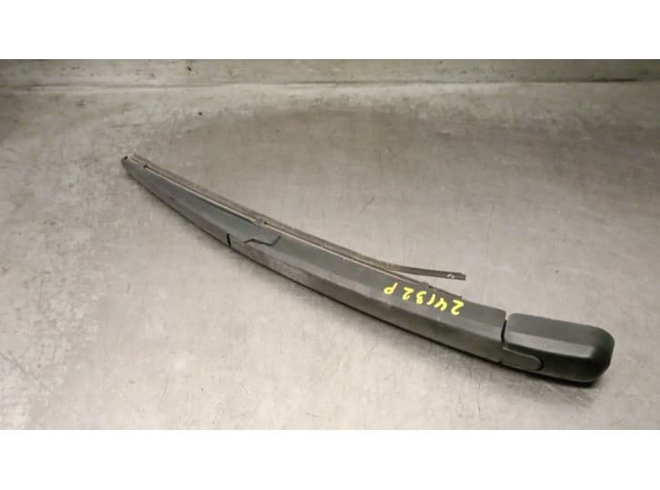 Recambio de brazo limpia trasero para toyota avensis station wagon (_t25_) 2.2 d-cat (adt251_) referencia OEM IAM 8524105080 852