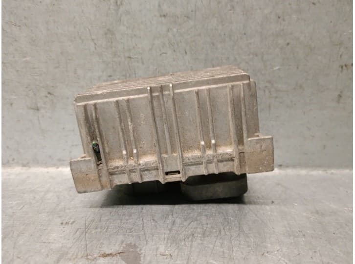 Recambio de caja precalentamiento para citroën jumper iii furgoneta 2.2 hdi 110 referencia OEM IAM B2110017758 M7PNE